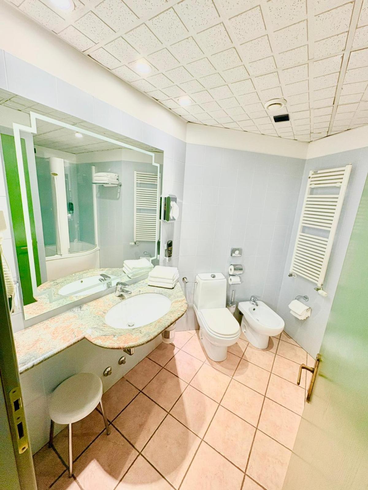 Hotel Verri Misano di Gera dʼAdda Esterno foto