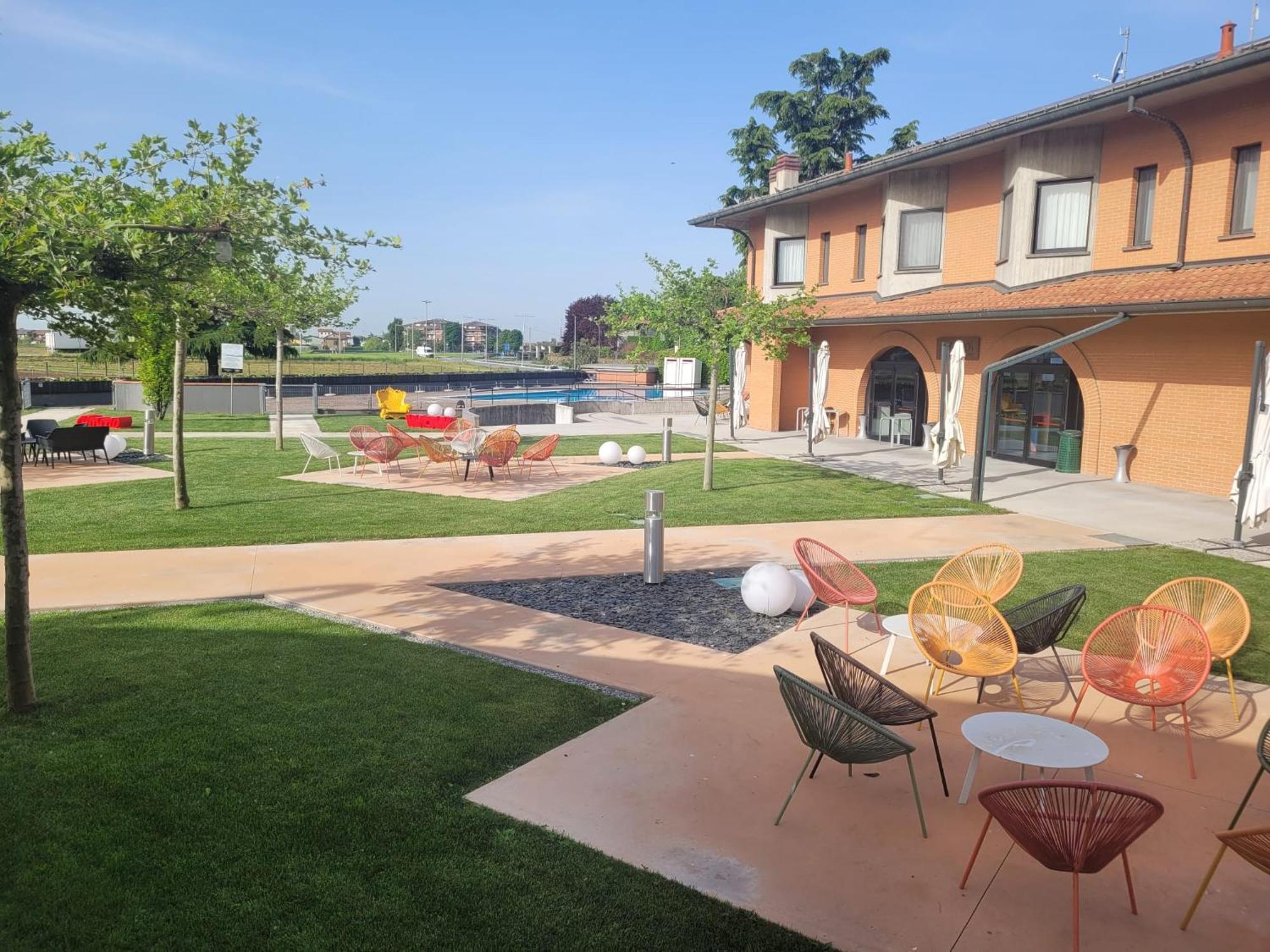 Hotel Verri Misano di Gera dʼAdda Esterno foto